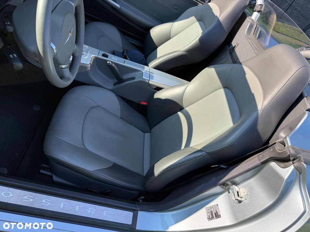 Chrysler Crossfire Standard - 23