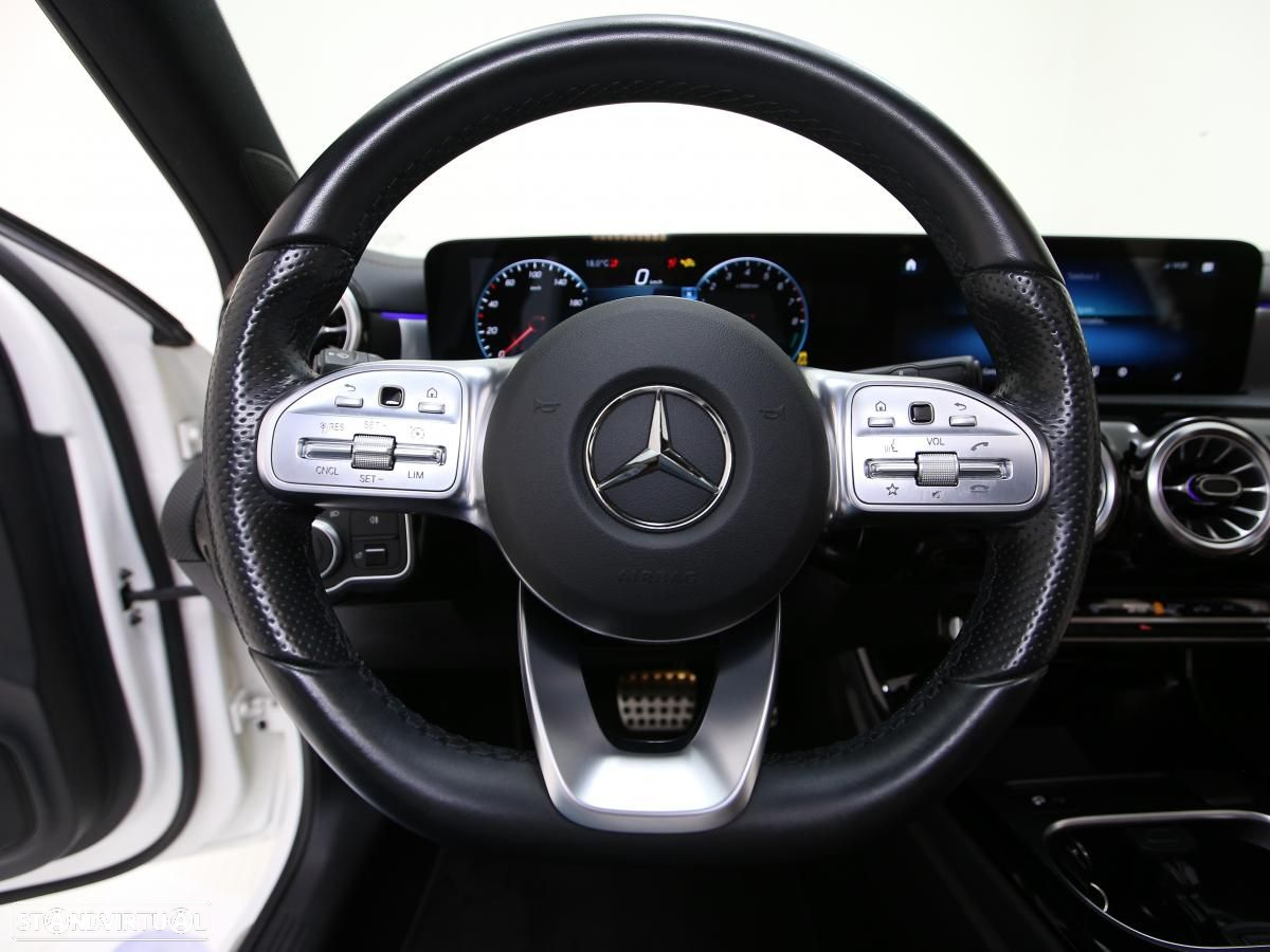 Mercedes-Benz A 250 Limousine e AMG Line - 20