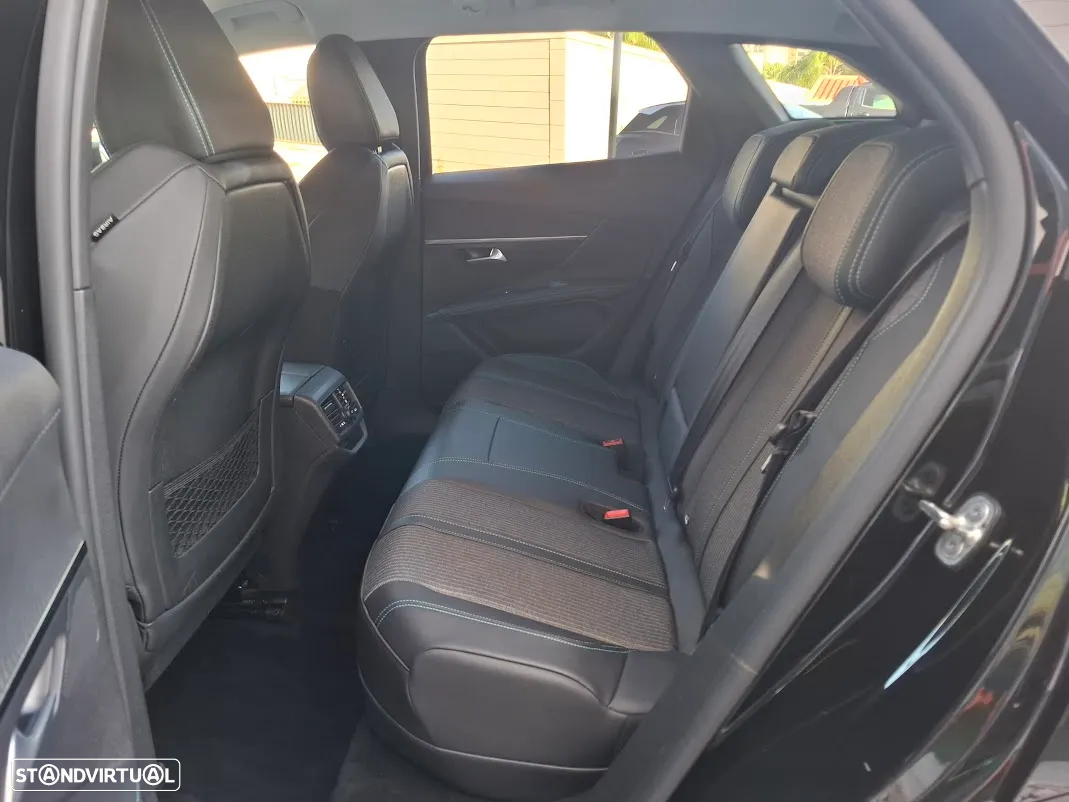 Peugeot 3008 1.6 Hybrid Allure Pack e-EAT8 - 29