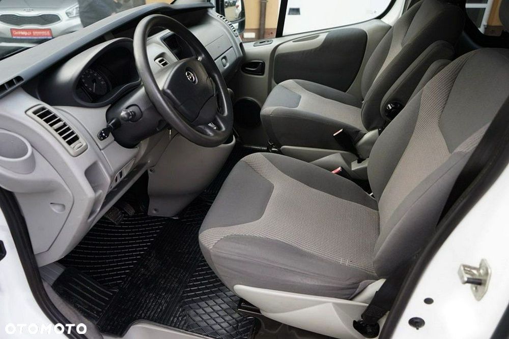 Opel Vivaro - 17