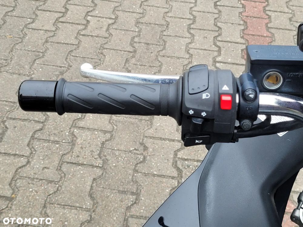 Suzuki GSX - 25