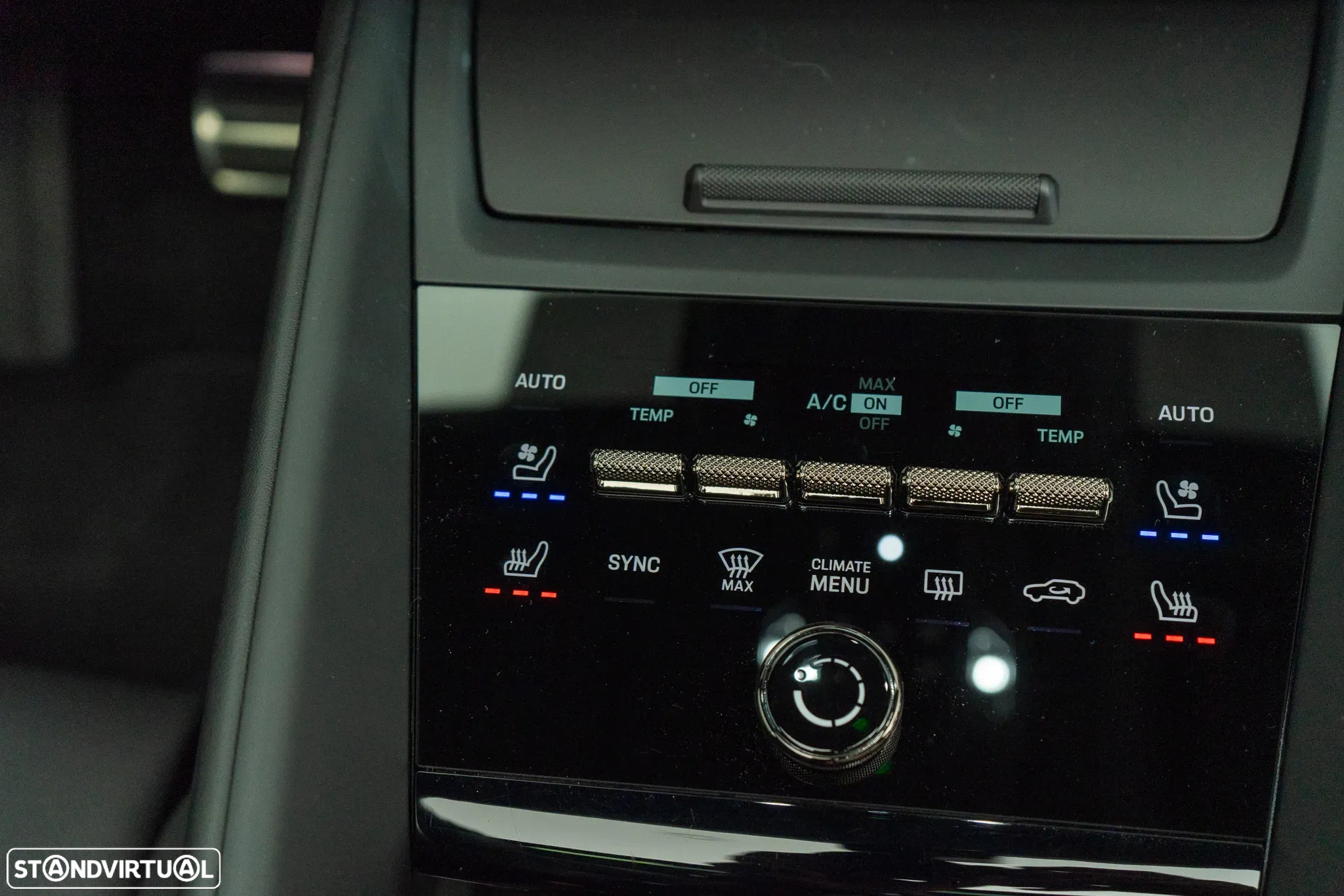 Porsche Macan Electric Turbo - 26
