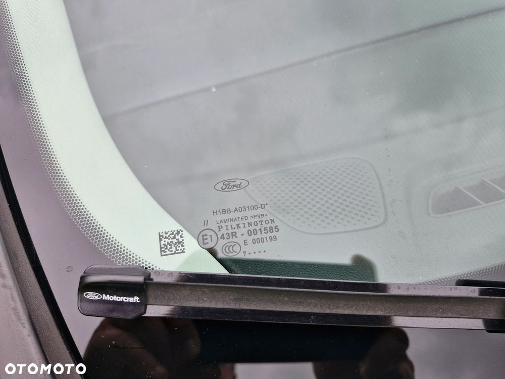 Ford Fiesta 1.0 EcoBoost S&S TITANIUM - 26