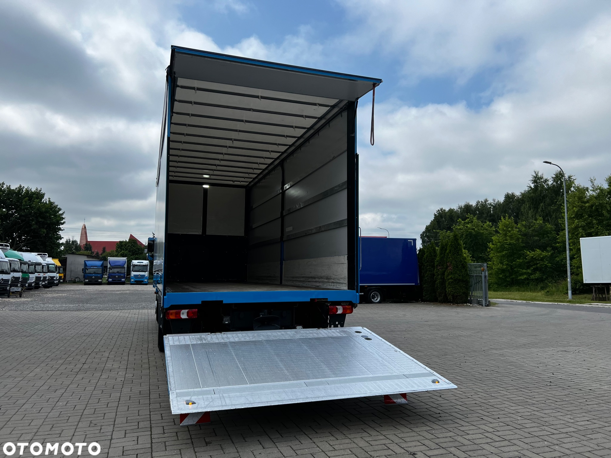 Mercedes-Benz ATEGO - 20