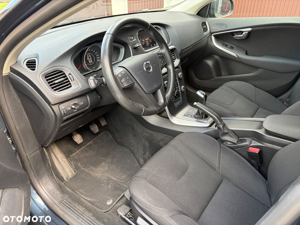 Volvo V40 D2 - 5
