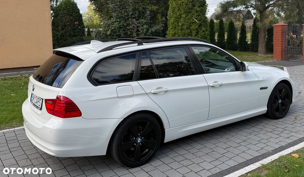 BMW Seria 3 318d - 14