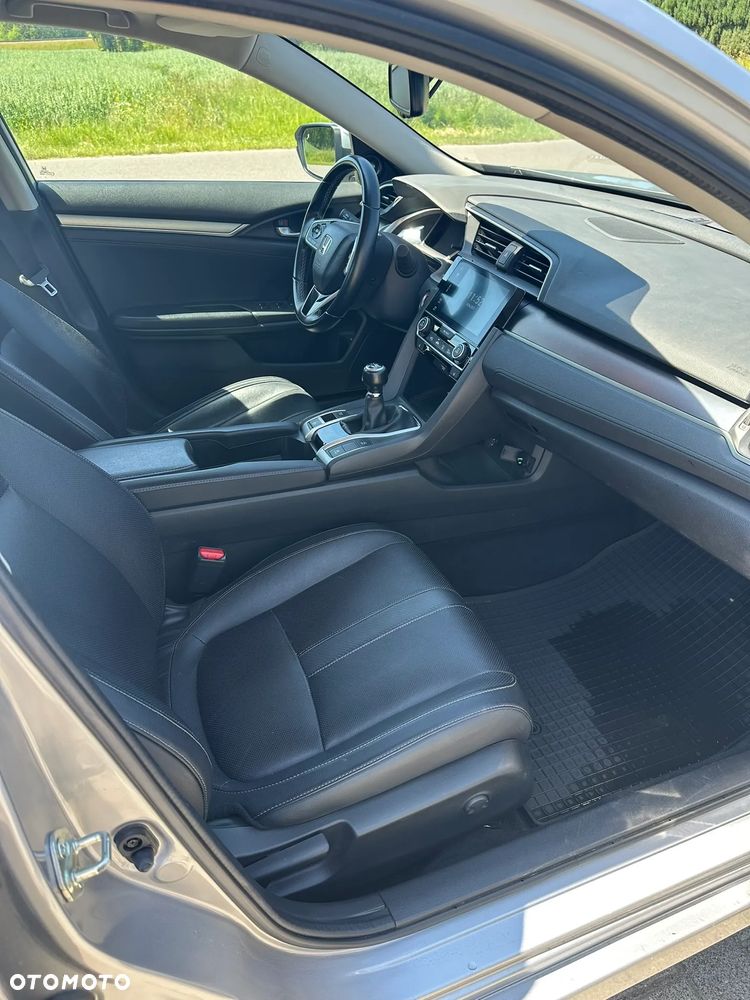 Honda Civic 1.5 T Executive - 14