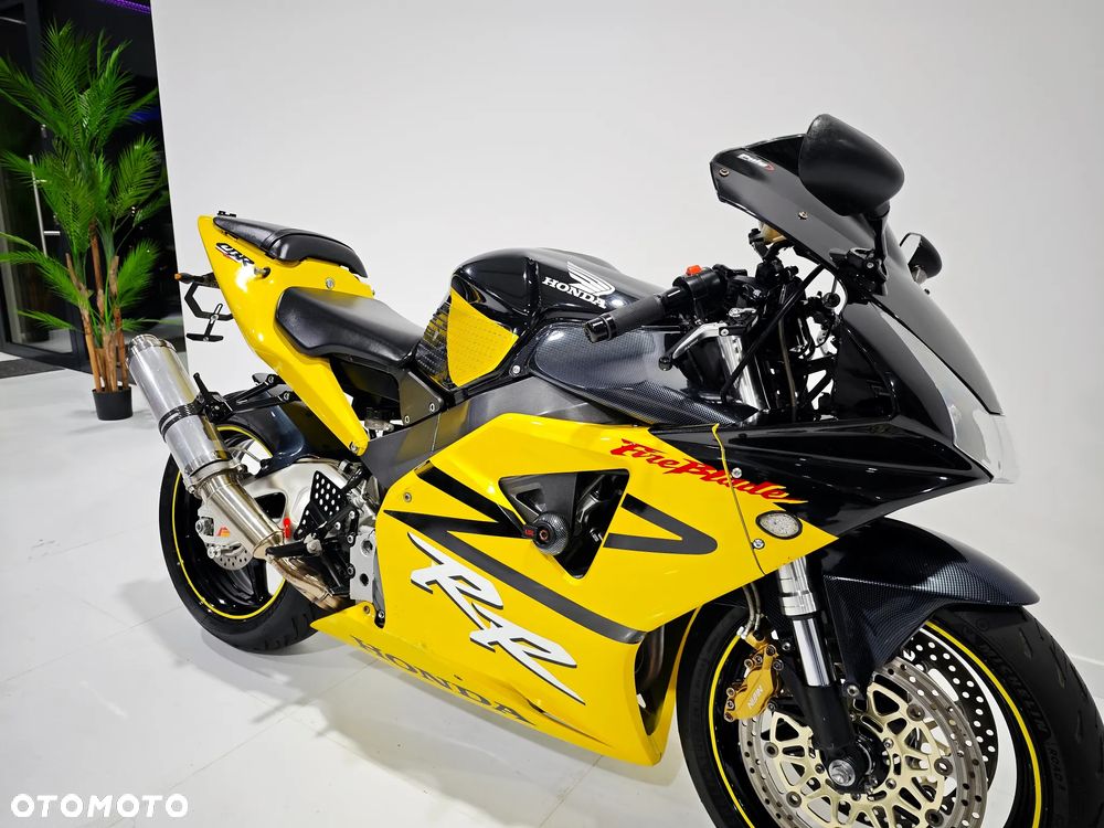 Honda CBR - 9