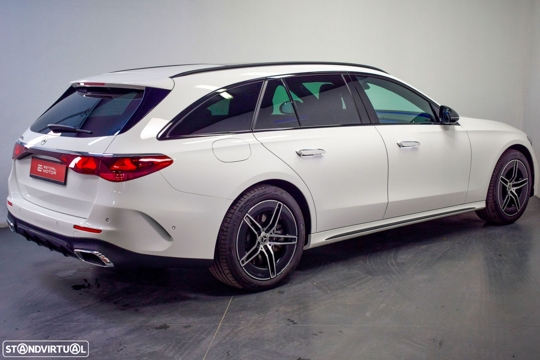 Mercedes-Benz E 300 e AMG Line - 3