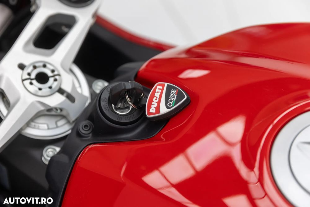 Ducati Panigale V2 - 35
