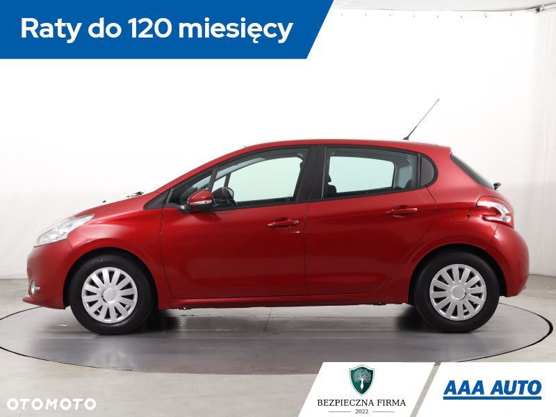 Peugeot 208 - 3