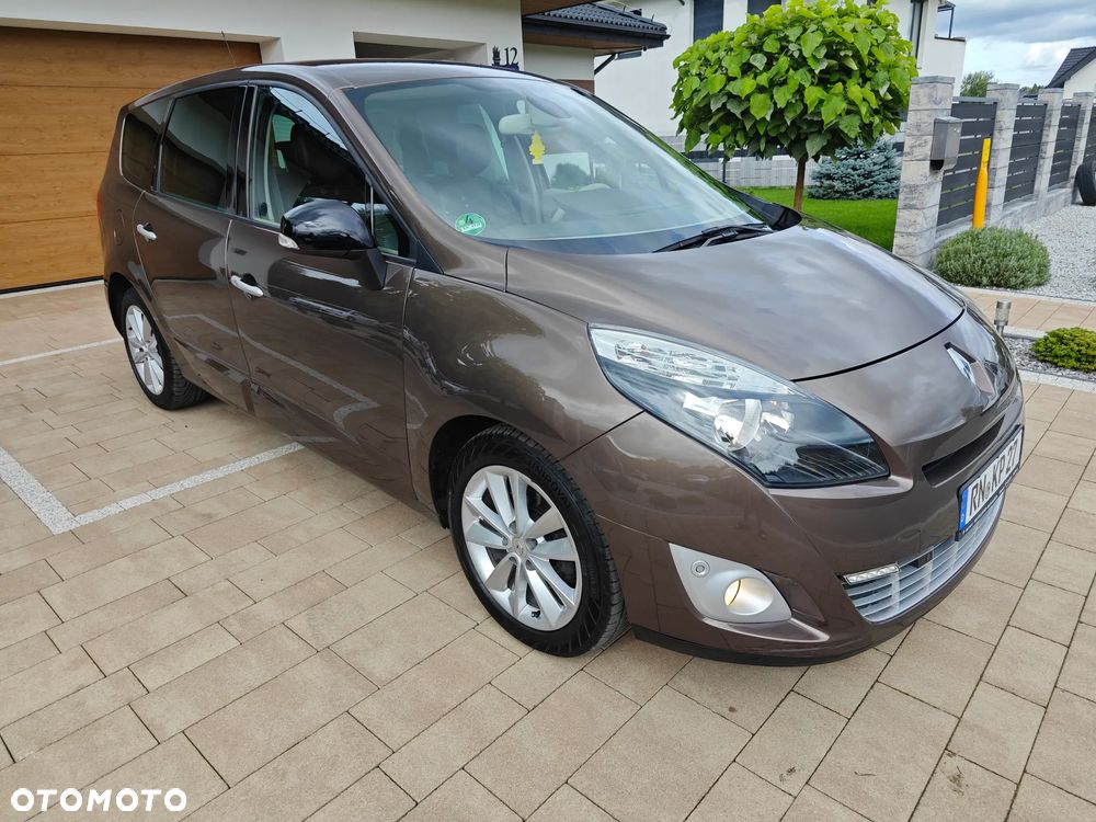 Renault Grand Scenic - 25