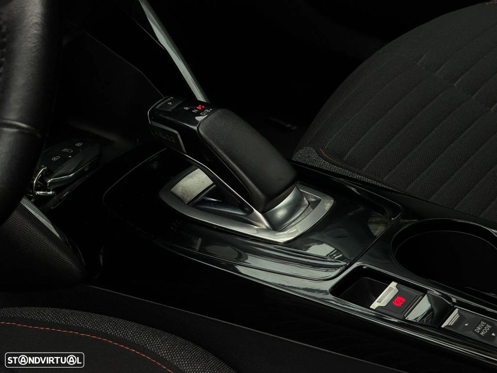 Peugeot e-2008 Active Pack - 17