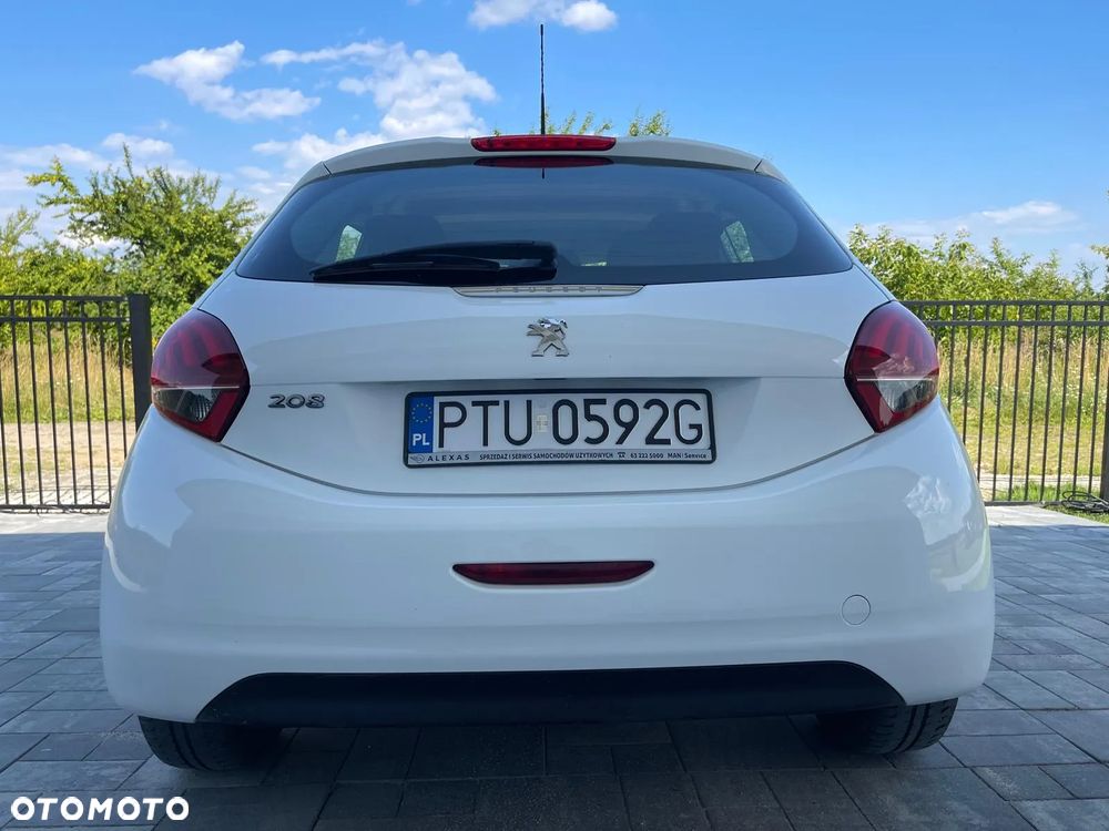 Peugeot 208 - 4