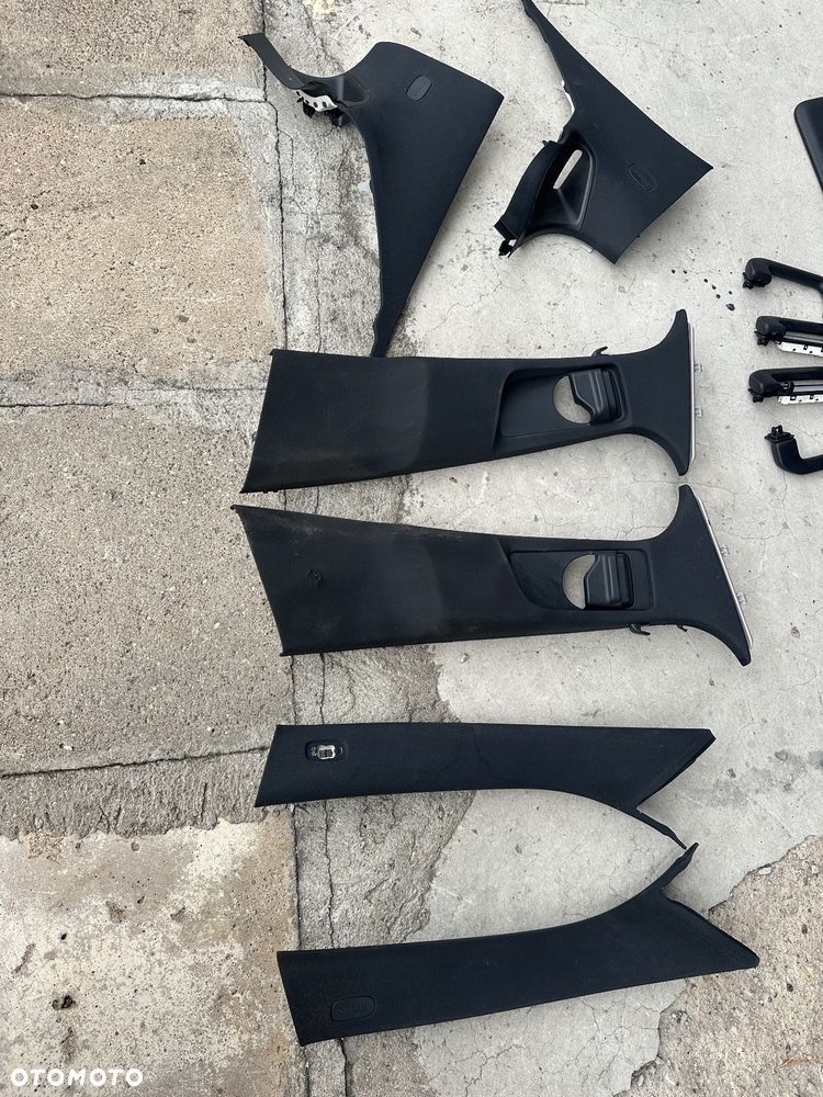 MERCEDES E 213 AMG podsufitka słupek lampka daszek czarna - 6