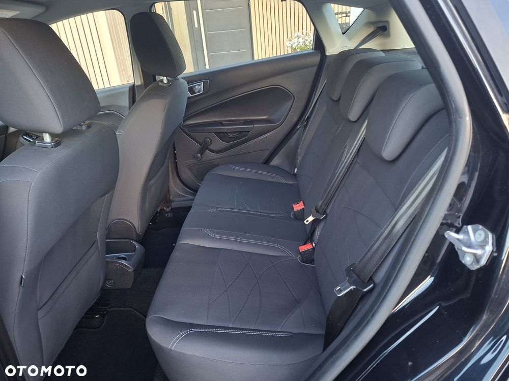 Ford Fiesta - 12