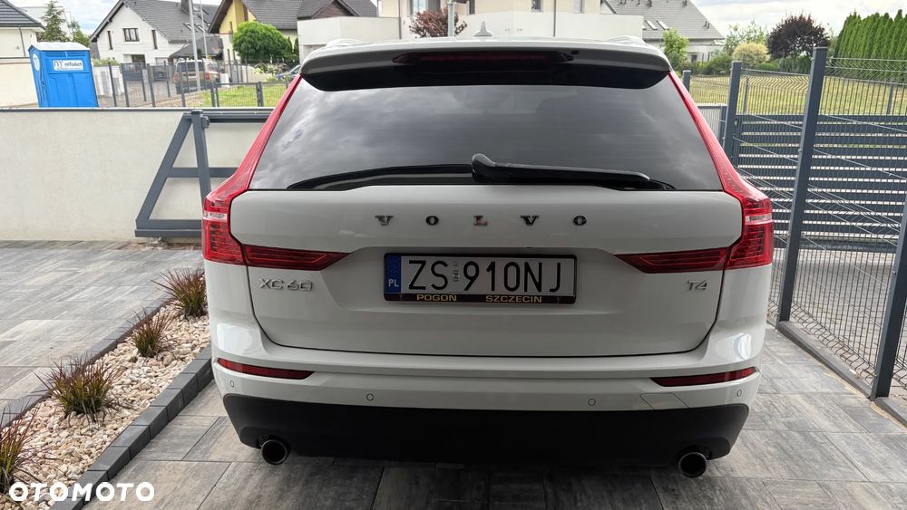 Volvo XC 60 T4 Momentum - 5