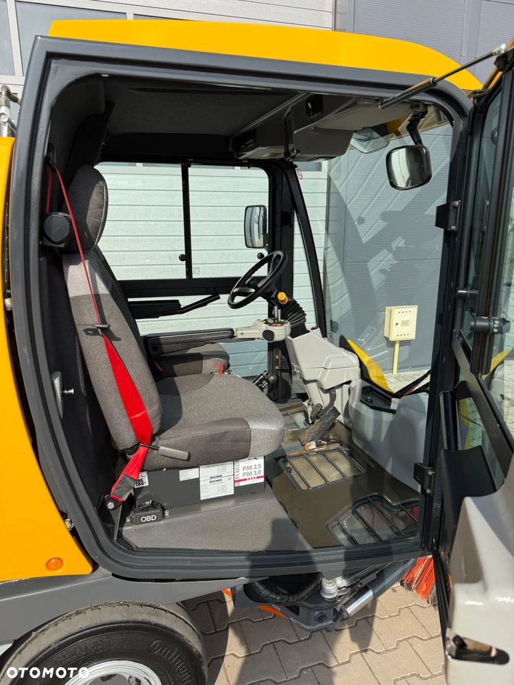 Inny Zamiatarka Johnston Bucher C202 // 2021 r. - 21