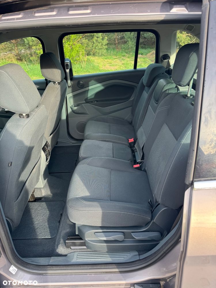 Ford Grand C-MAX - 9