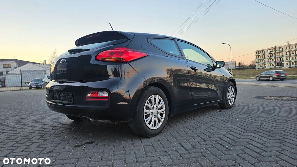 Kia Ceed 1.4 CVVT Dream Team Edition - 15