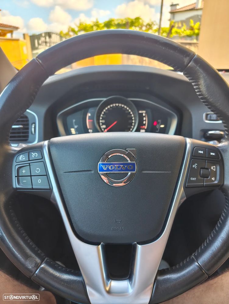 Volvo V60 Cross Country 2.0 D4 Momentum - 13