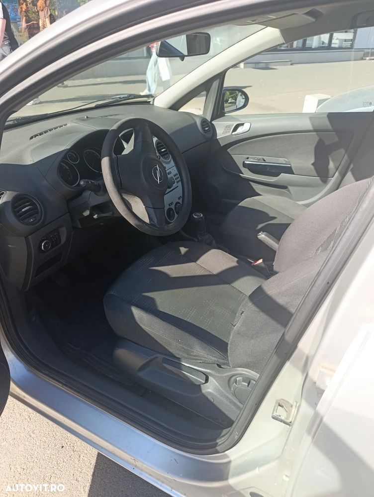 Opel Corsa - 2