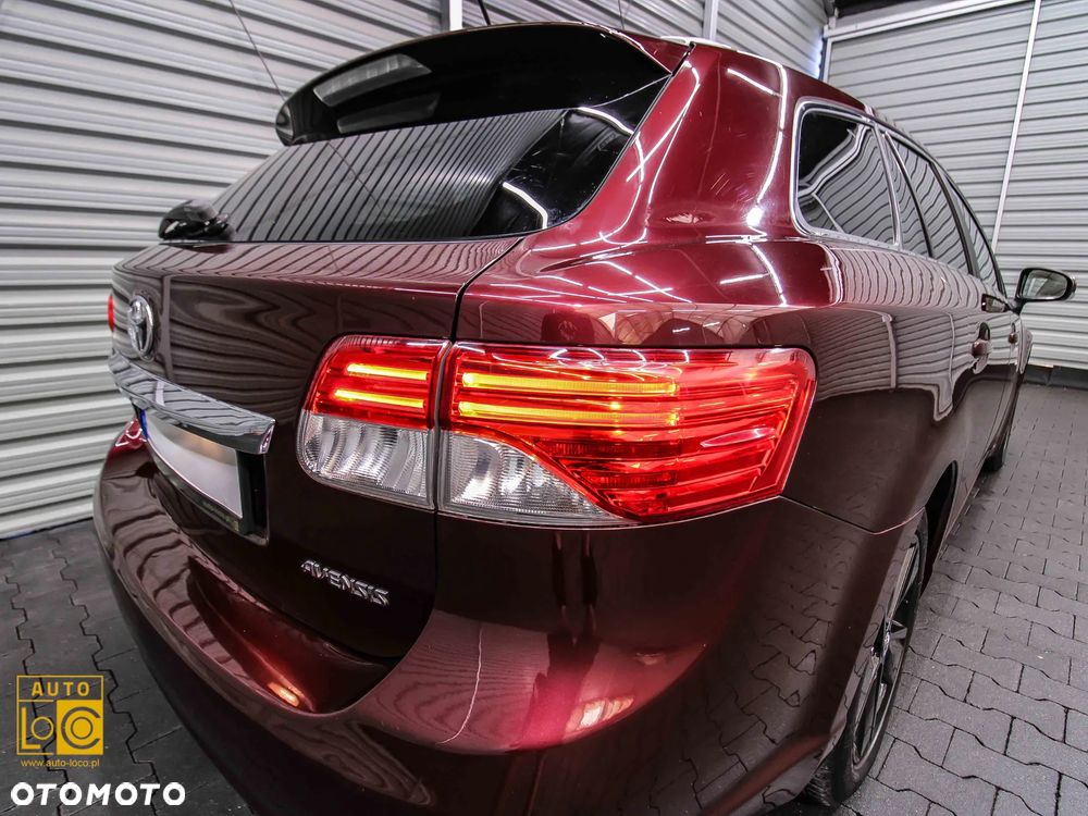 Toyota Avensis 2.0 D-4D Premium - 31