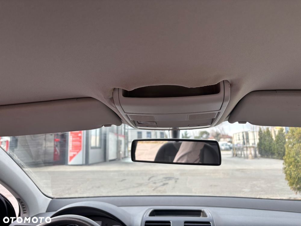 Volkswagen Golf - 22