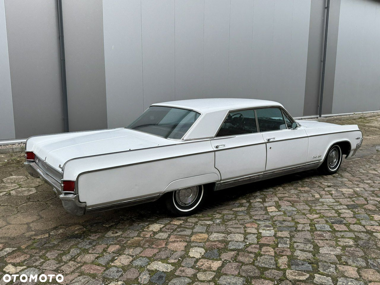 Oldsmobile Inny - 22