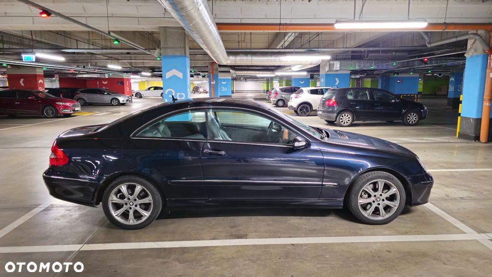 Mercedes-Benz CLK Coupe 350 7G-TRONIC Elegance - 26