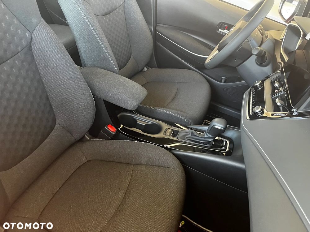 Toyota Corolla - 11