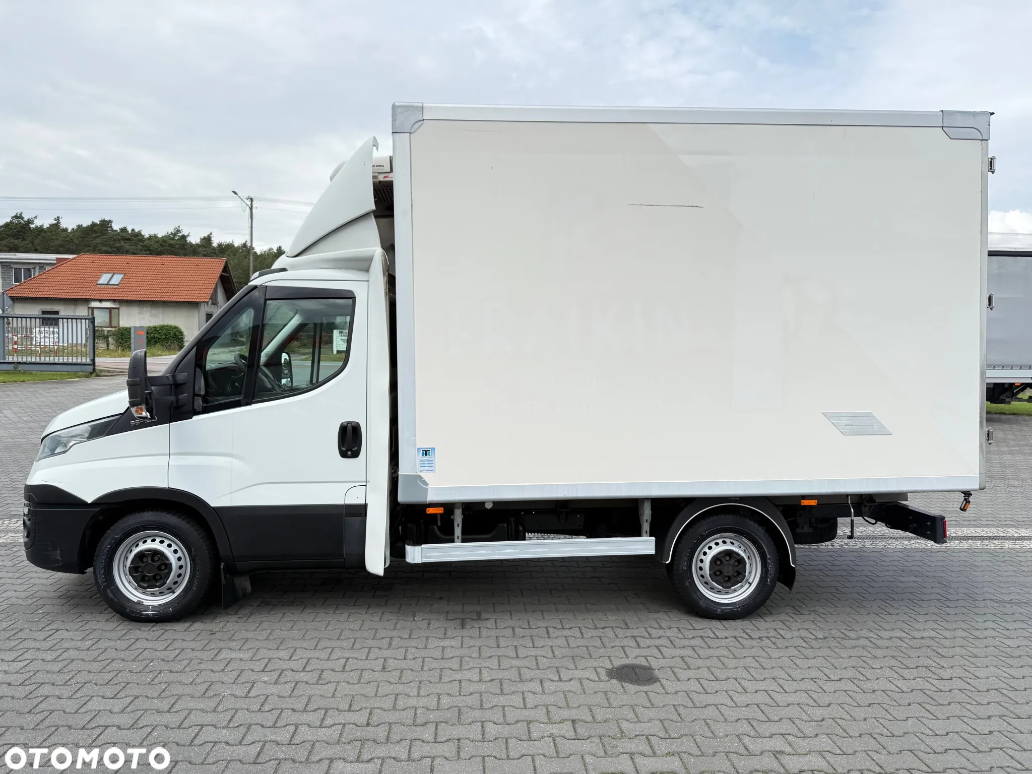 Iveco Daily 35S15 3.0 Diesel Kontener 3x Drzwi Chłodnia Izoterma ThermoKing 6ep Salon PL, - 2