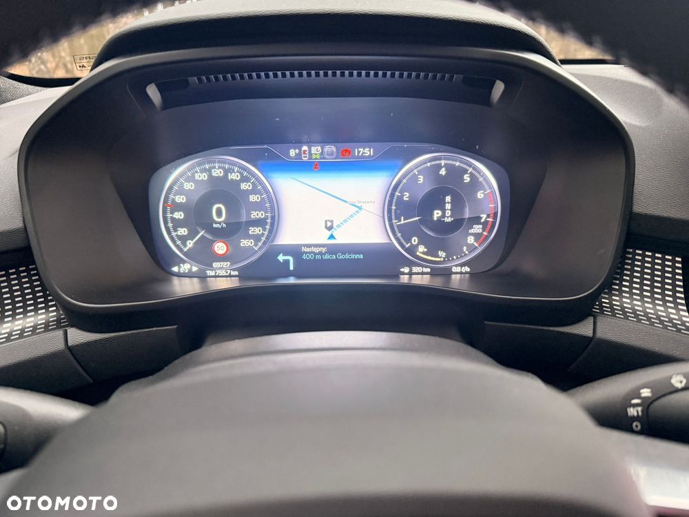 Volvo XC 40 T3 R-Design - 23