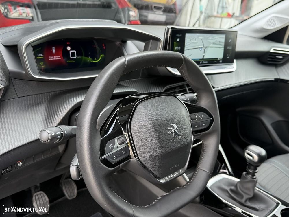 Peugeot 208 1.2 PureTech Allure - 21