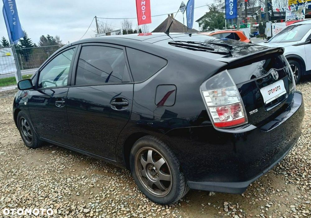 Toyota Prius - 21