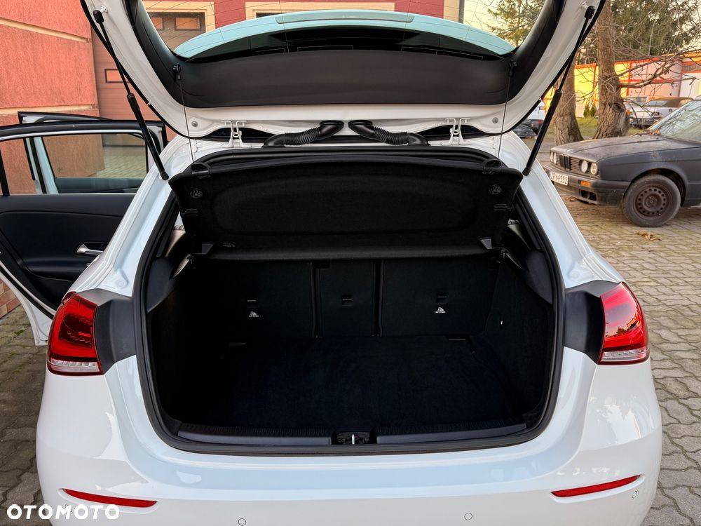 Mercedes-Benz Klasa A 180 Edition 2020 - 13