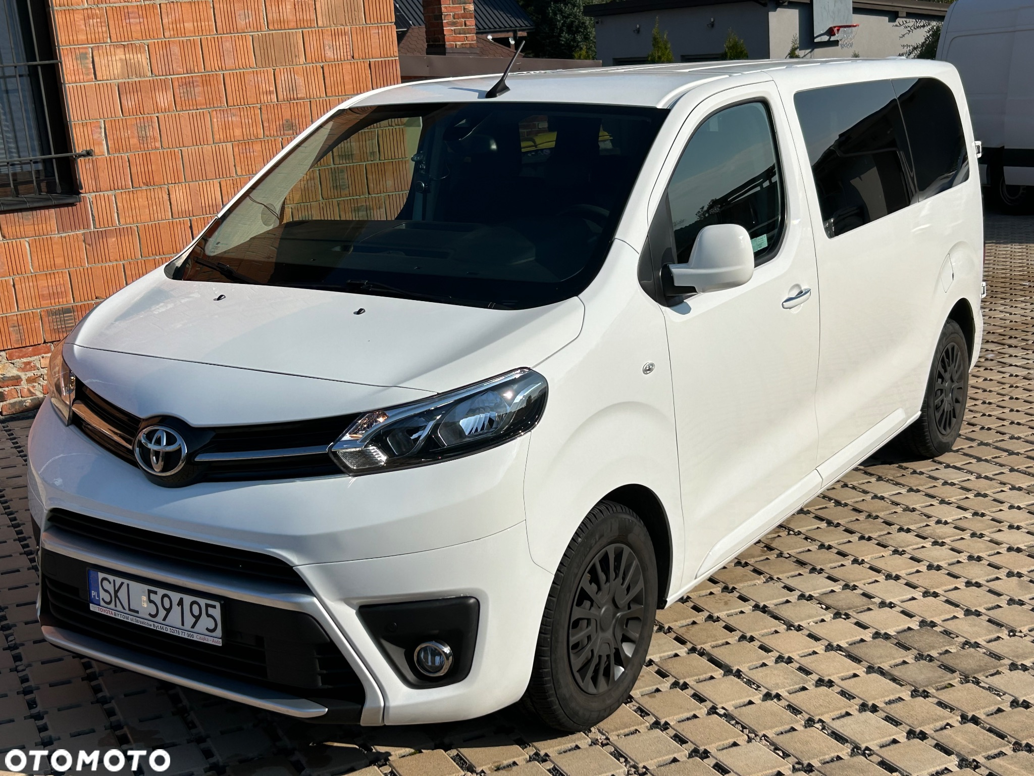 Toyota Proace Verso 1.5 D4-D Medium Business - 24