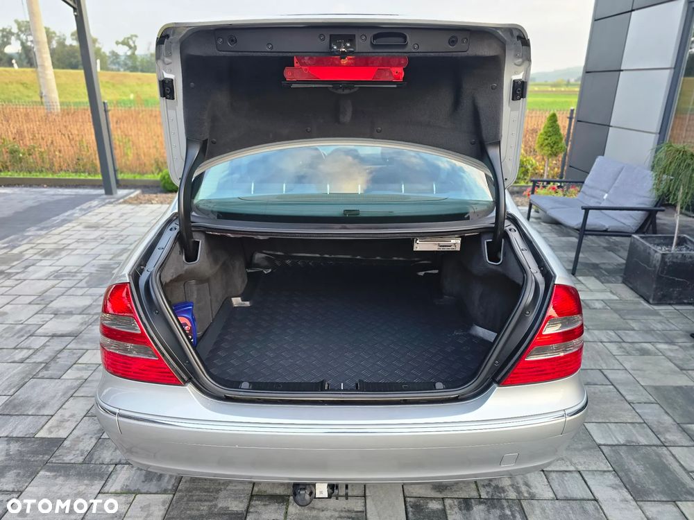 Mercedes-Benz Klasa E 220 CDI Automatik Elegance - 40