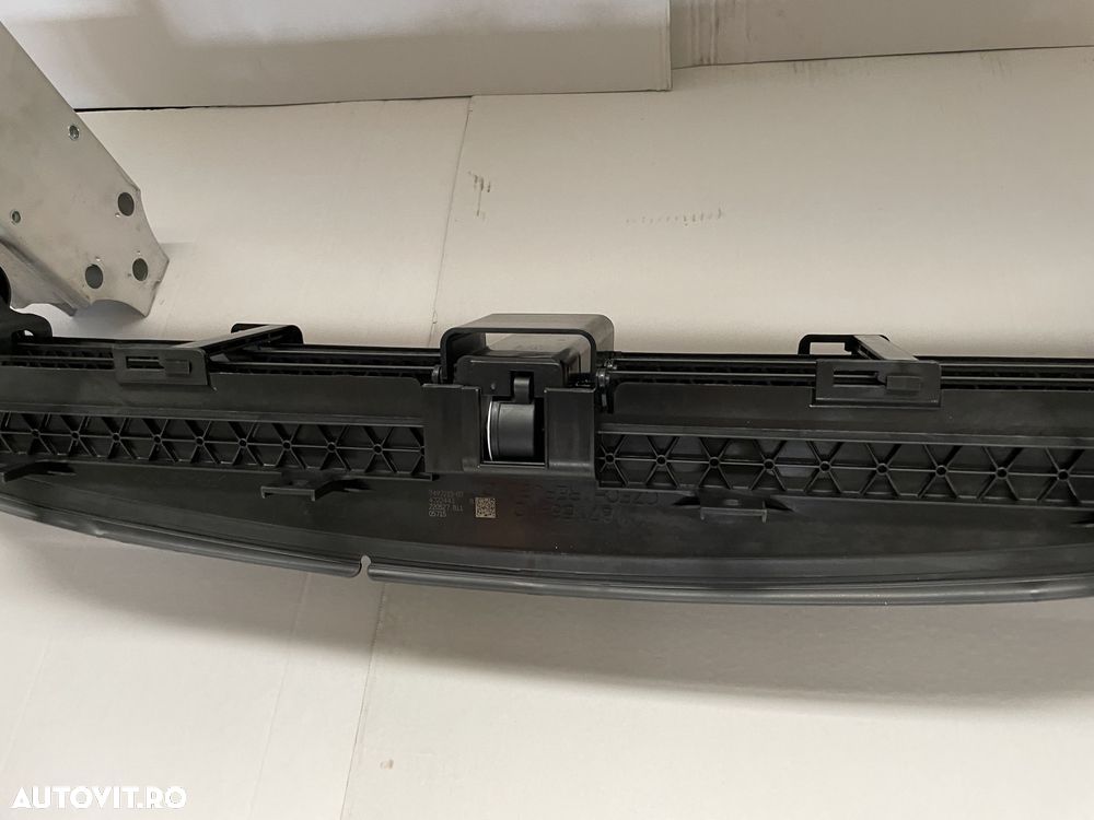 Tragar trager BMW seria 7 G11 G12 deflector intaritura bara grila acti - 5