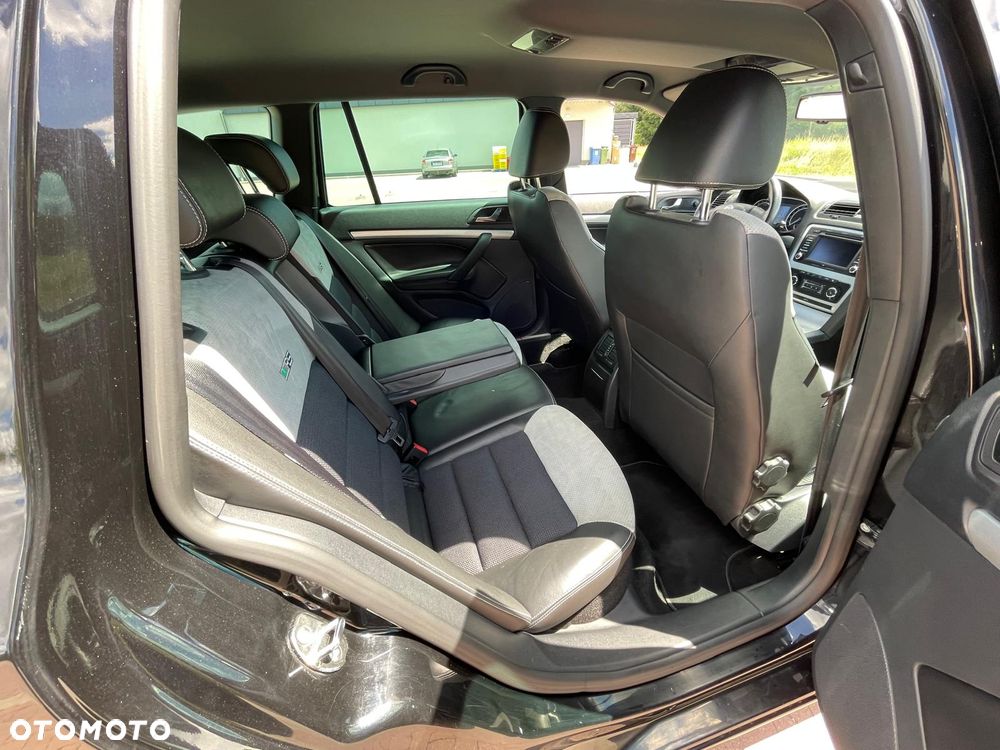 Skoda Octavia 2.0 TDI CR DPF RS - 13