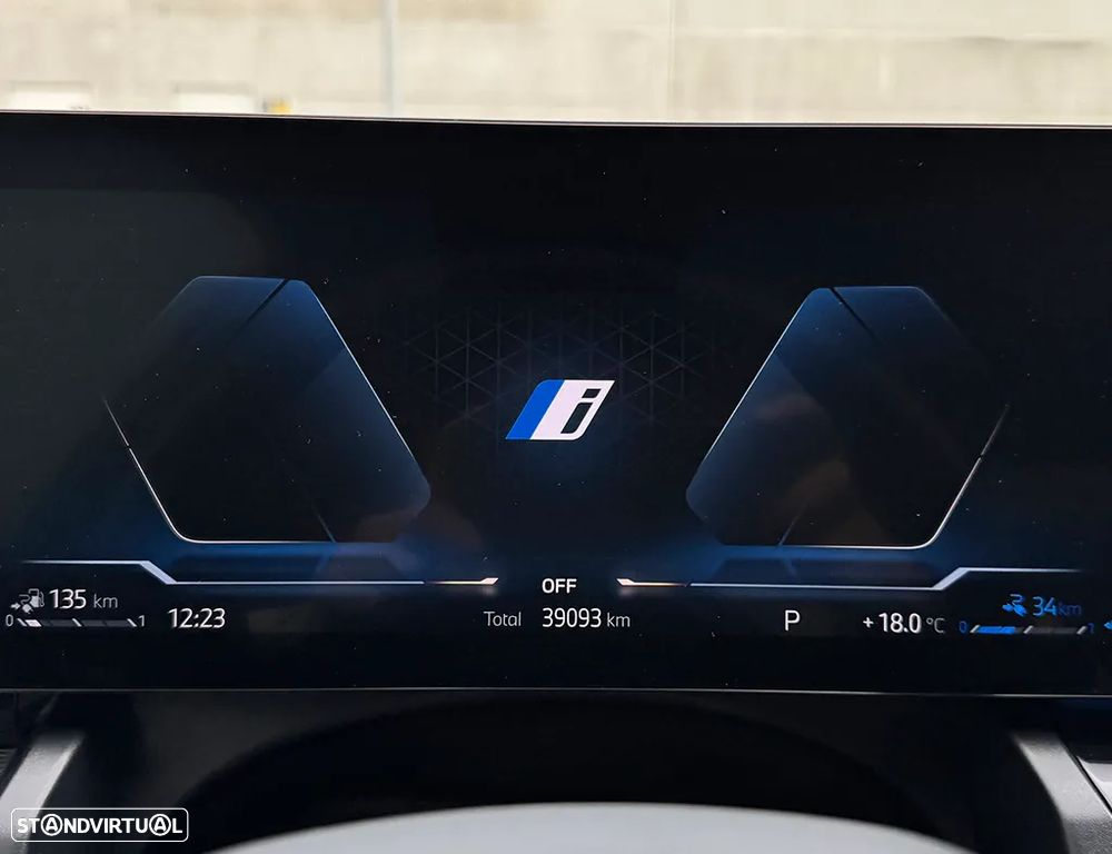 BMW 530 e Pack Desportivo M - 12