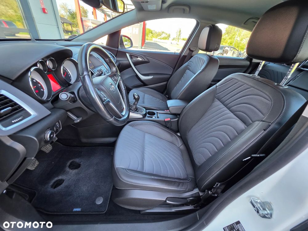 Opel Astra 1.4 Turbo Color Edition - 14