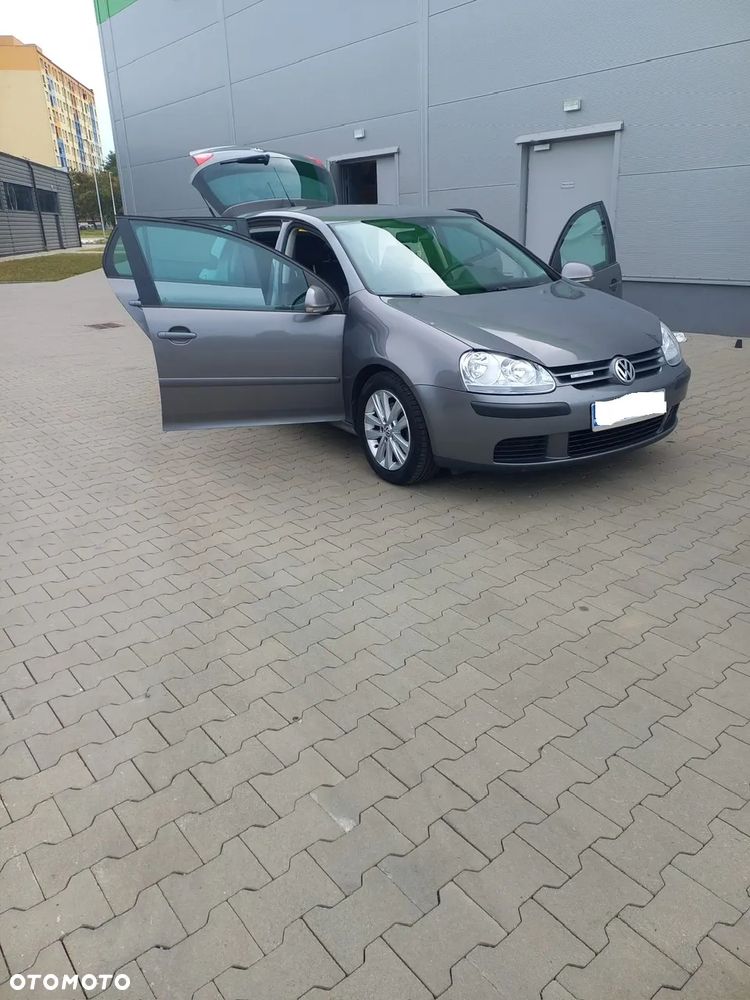 Volkswagen Golf 1.9 TDI DPF United BlueMotion - 15