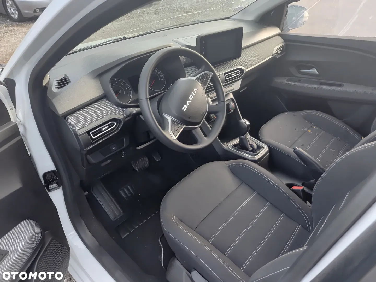 Dacia Sandero 1.0 TCe Expression CVT - 16