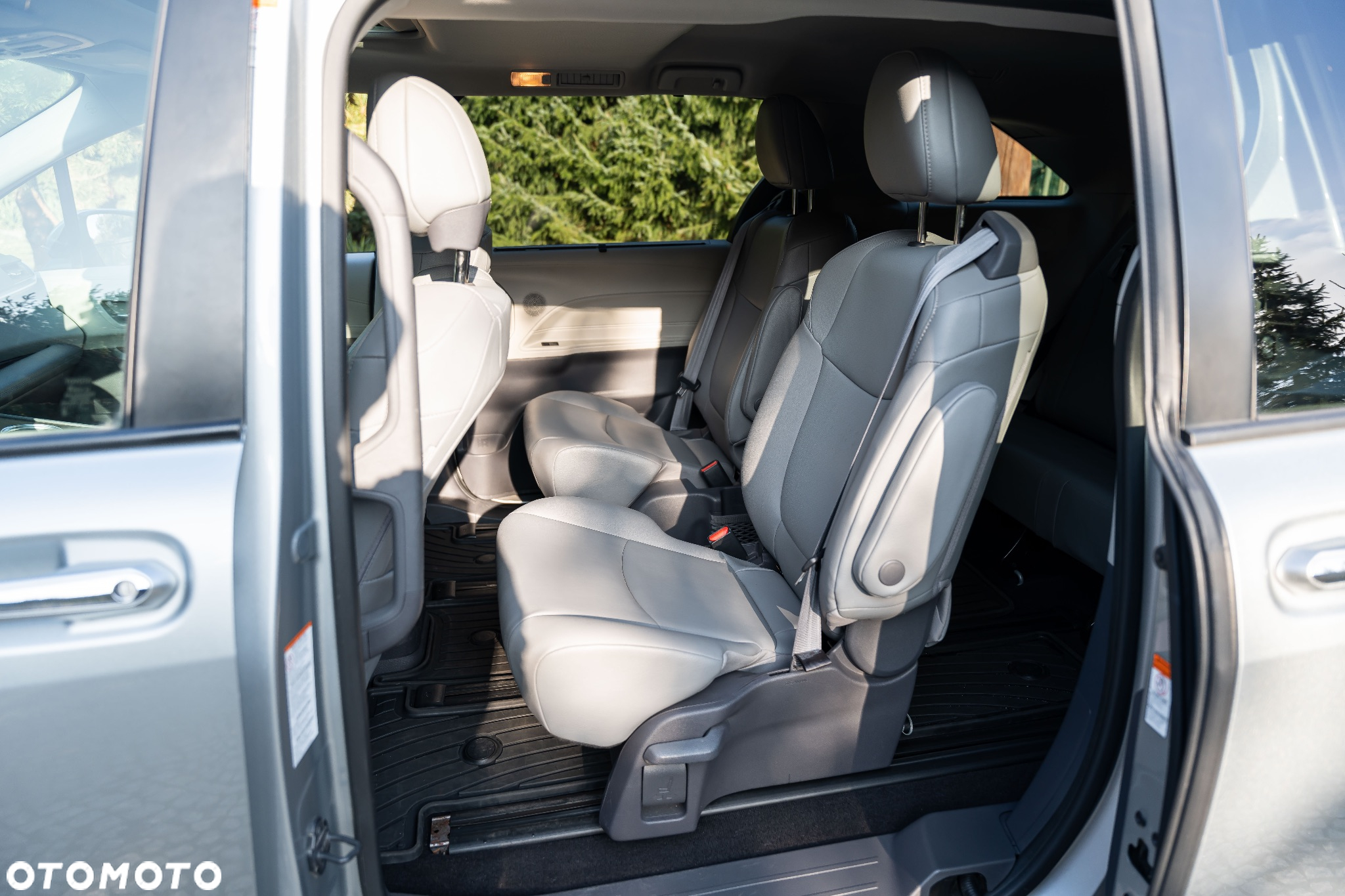 Toyota Sienna - 26