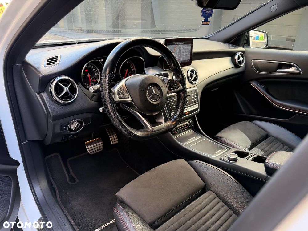Mercedes-Benz GLA 220 4-Matic - 27