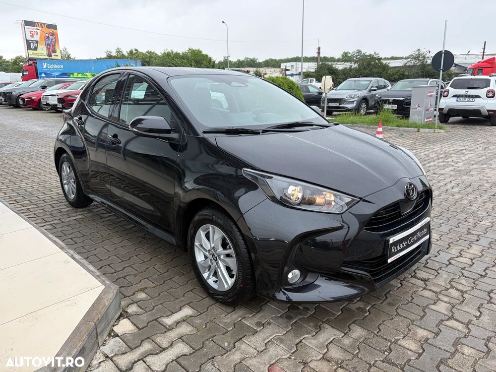 Toyota Yaris 1.5 VVT-i HSD Active - 8