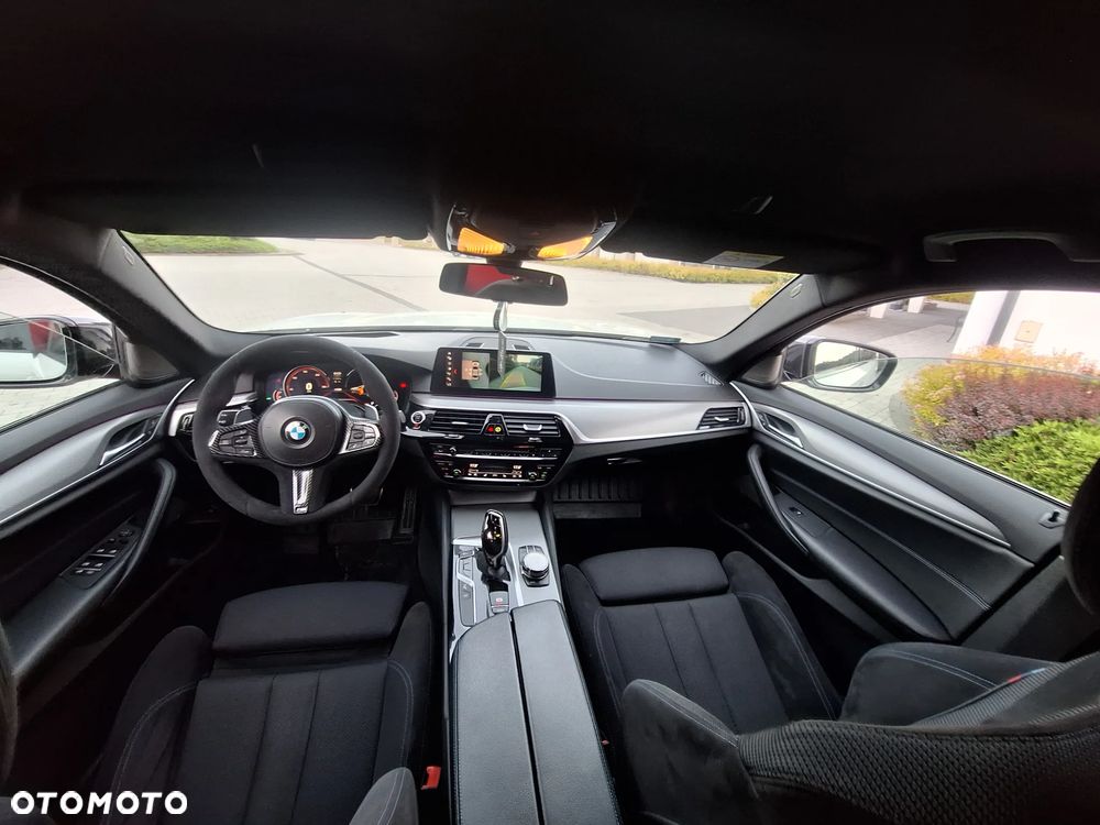 BMW Seria 5 530i xDrive Sport Line sport - 14