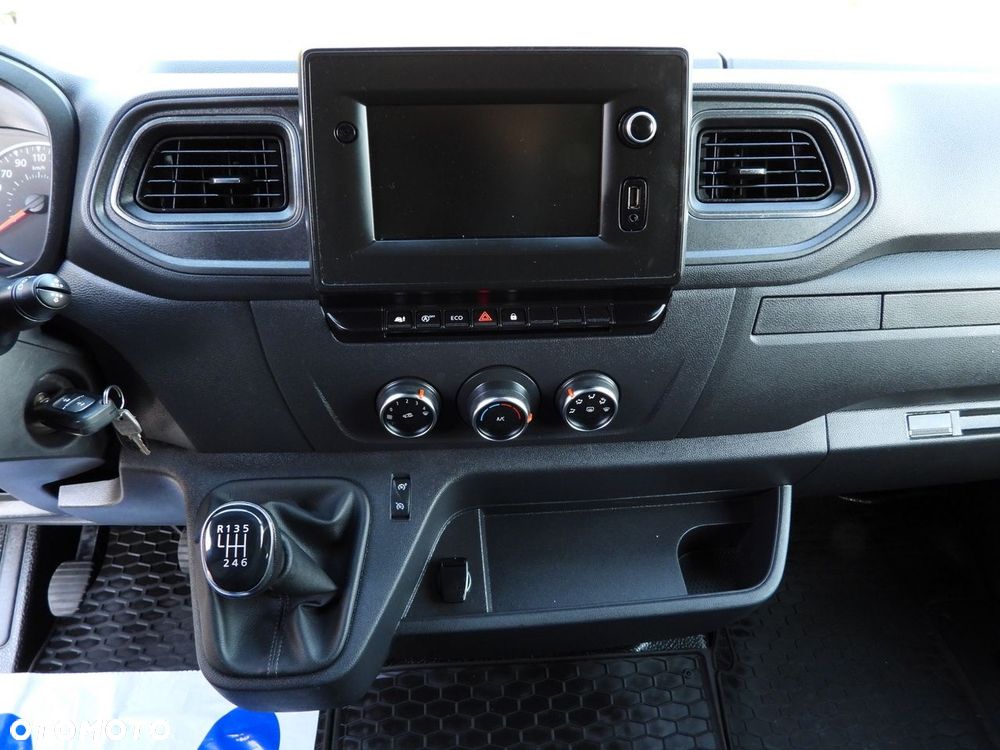 Renault MASTER KONTENER WINDA 8 PALET TEMPOMAT LEDY BLIŹNIACZE KOŁA KLIMATYZACJA  145KM - 33