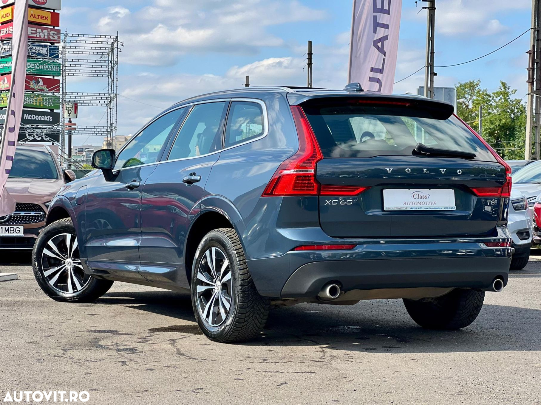 Volvo XC 60 T8 Twin Engine AWD Momentum - 5